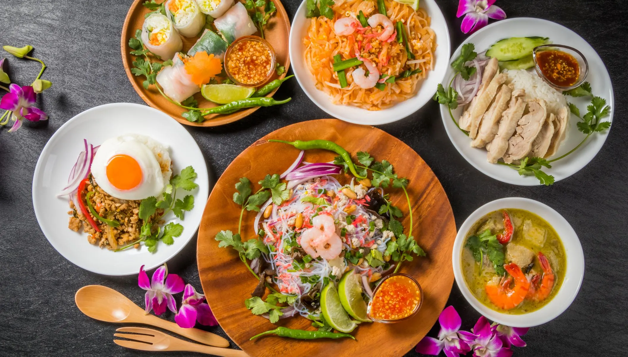 Best Food to Try in Southeast Asia: A Traveler's Ultimate Guide to Street Eats and Must-Try Dishes 1 Southeast Asian Cuisine